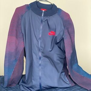 Nike windbreaker